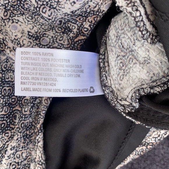 Xhilaration Black & Gray With Side Pockets Romper - Picture 10 of 11